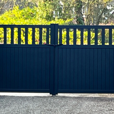 The Bond - Double Swing Gate: An Elegant Driveway Addition