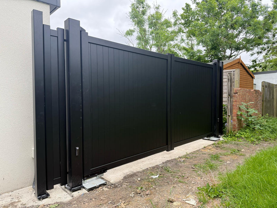 The Portobello - Aluminium double swing gate with vertical solid infill - Flat top - Full Hinge Pack Included