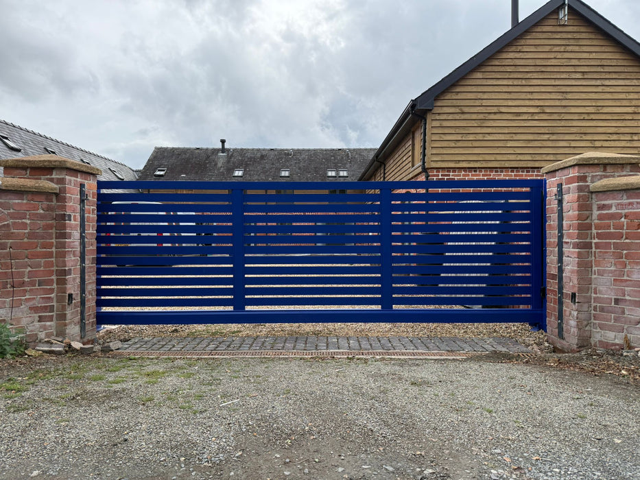 The Oxford - [Gale Guard] - Automatic Cantilever Sliding Gate