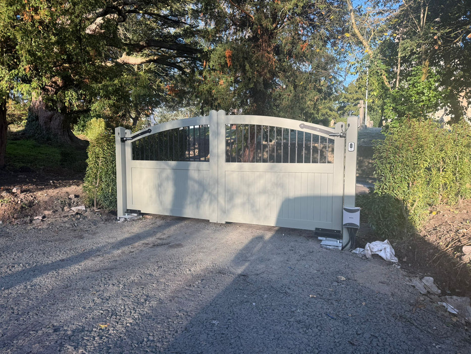 The Patriot - Aluminium Driveway Gates - Partial privacy curved top with mixed infill