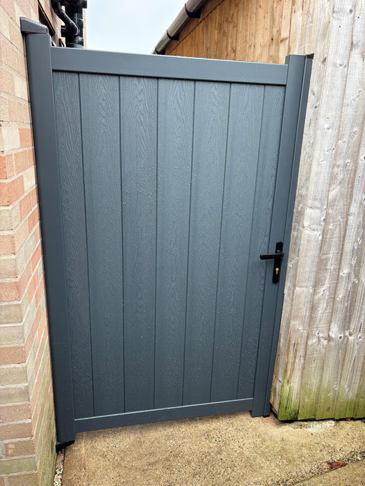 The Portobello - Composite pedestrian gate with aluminium frame and solid infill - Vertical slats - Flat top - Supplied with lock, 3 x keys, full height lock keep receiver, full hinge pack for mounting